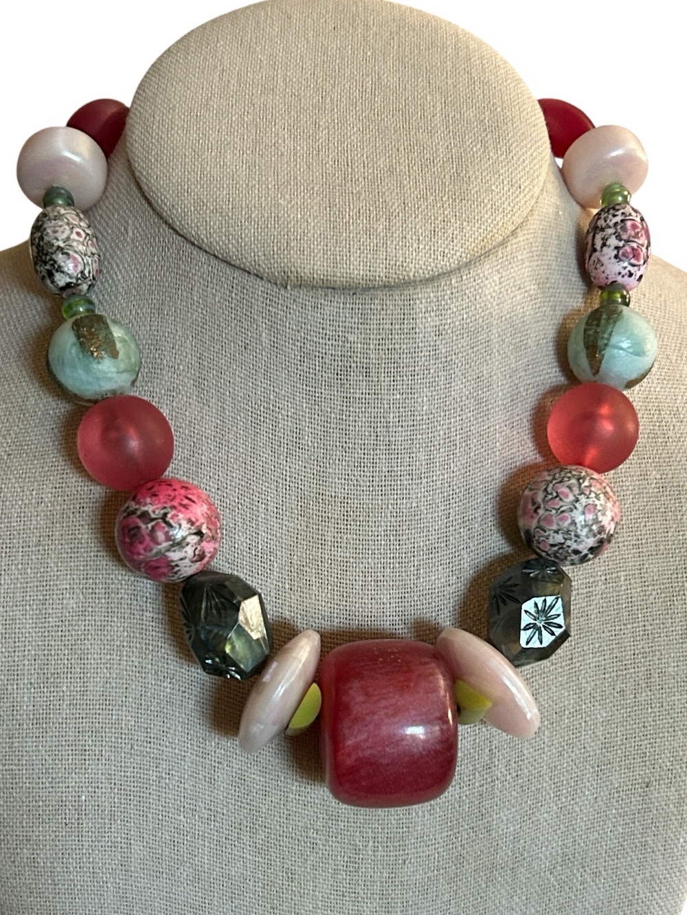 Teresa Goodall Vintage Art-to-Wear Rose Pink Green Chunky Bead Necklace Signed
